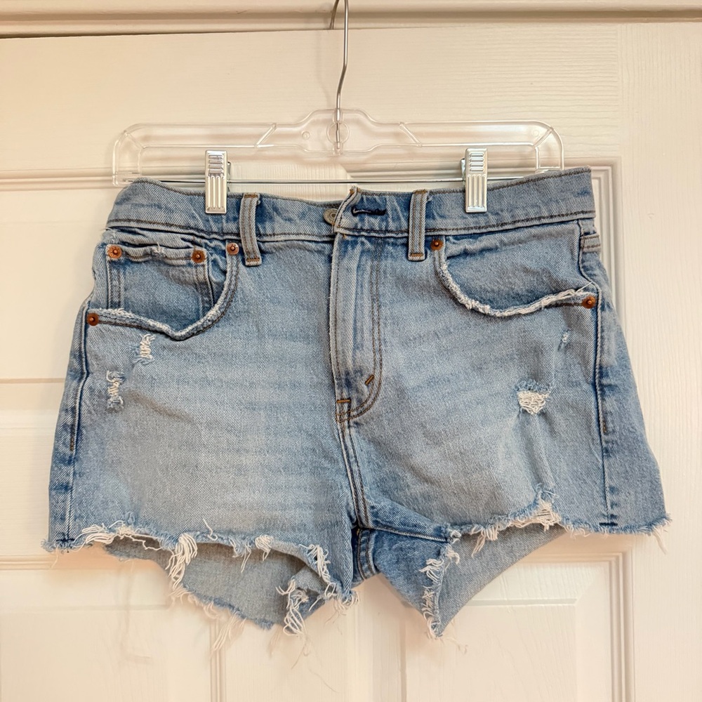 Abercrombie & Fitch Mom Short- Mid Rise